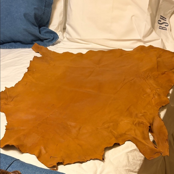Other - Vintage Small cowhide